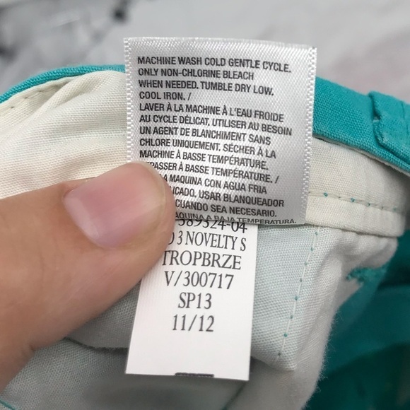 Old Navy Womens Seahorse Pattern Teal Shorts Size 2 - Picture 6 of 8